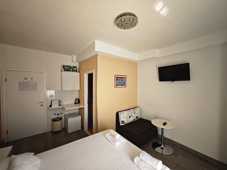 Nirvana Garden Rooms