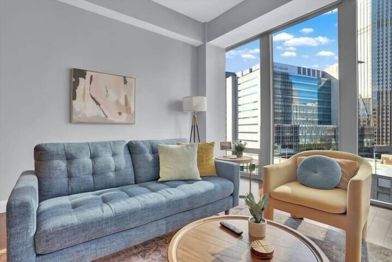 Aparthotel Two Posh Cozysuites Ppg Paints Arena
