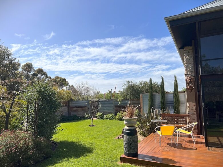 Bed & Breakfast Old Chaff Mill Retreat - - Luxury Vineyard Accommodation