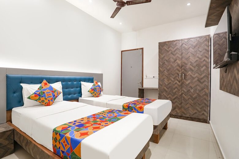 Fabhotel Jr Residency I