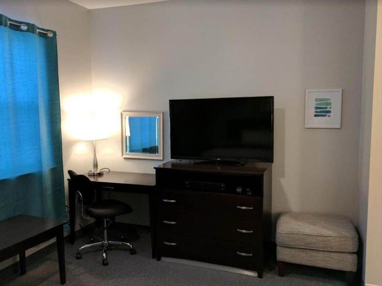 Aparthotel The Acorn Suites