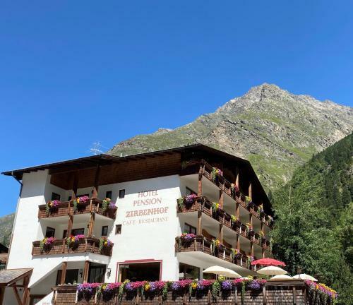 Hotel Zirbenhof