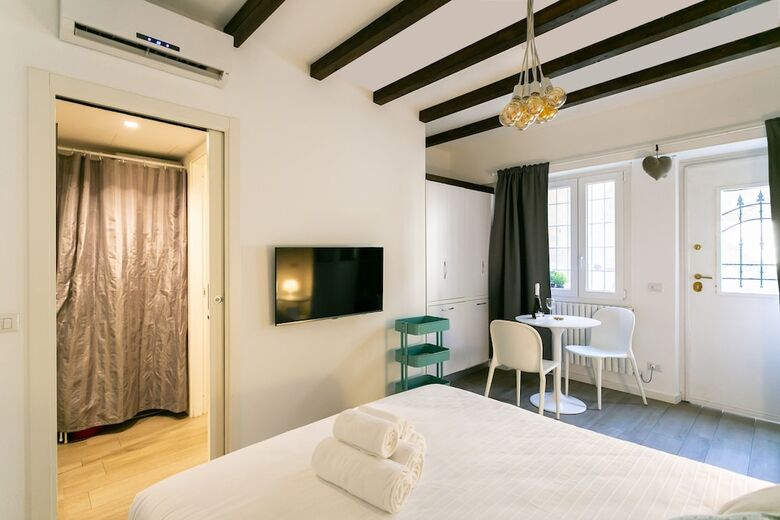 Milano Apartments S.agostino