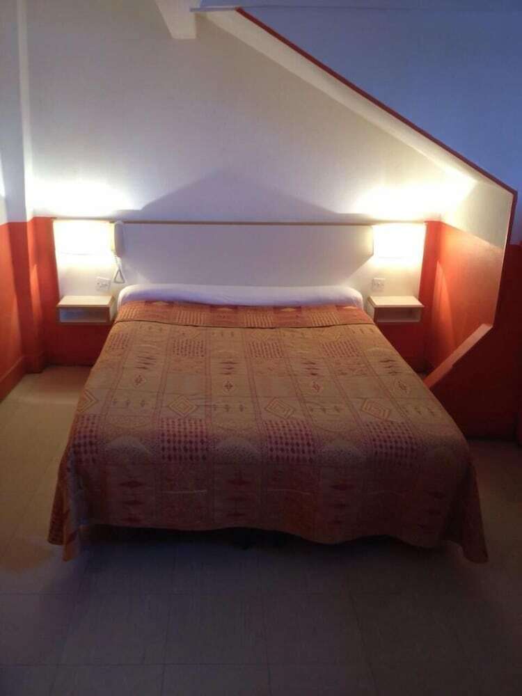 Hotel Du Pont Neuf