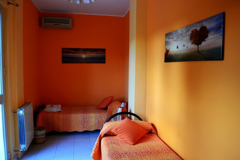 Bed & Breakfast B B S Elia Villa Surrounded By Greenery Inside The Historic Dubini Park