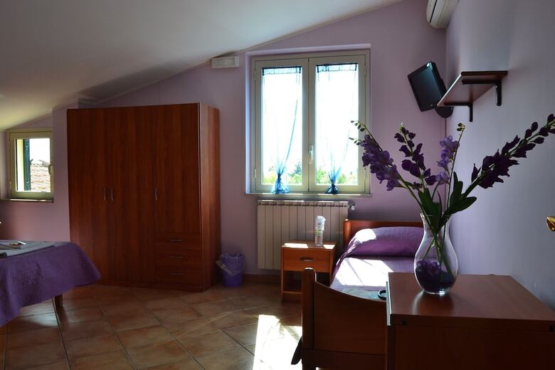 Bed & Breakfast B B S Elia Villa Surrounded By Greenery Inside The Historic Dubini Park