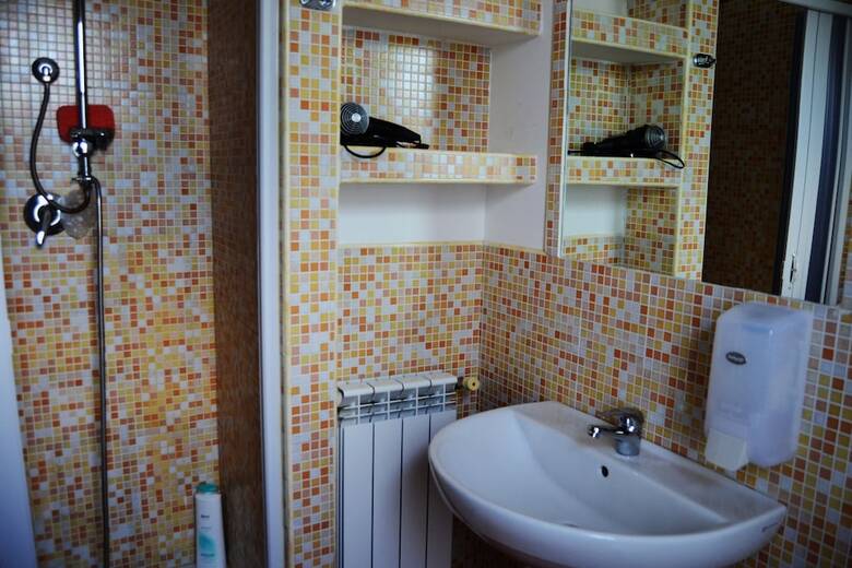 Bed & Breakfast B B S Elia Villa Surrounded By Greenery Inside The Historic Dubini Park