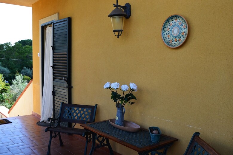 Bed & Breakfast B B S Elia Villa Surrounded By Greenery Inside The Historic Dubini Park