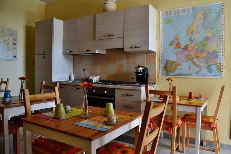 Bed & Breakfast B B S Elia Villa Surrounded By Greenery Inside The Historic Dubini Park