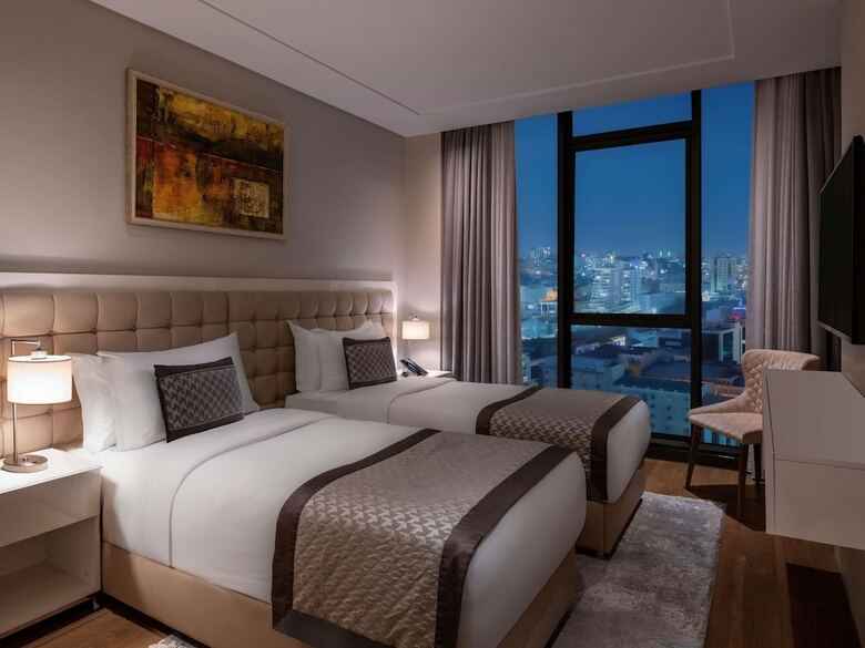 Hotel M�venpick Living Istanbul West