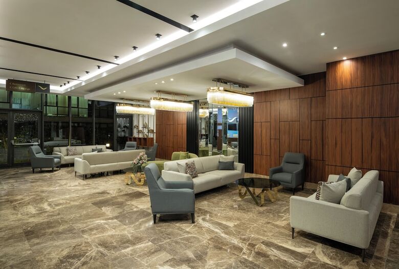 Hotel M�venpick Living Istanbul West