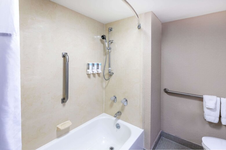 Hotel Baymont By Wyndham Mcallen/pharr