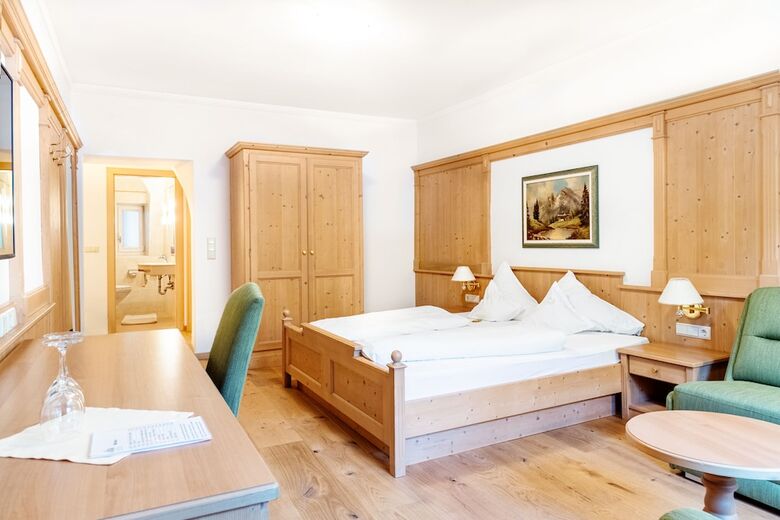 Hotel Goldenes R�ssl