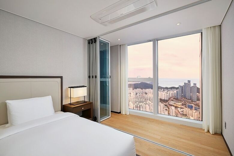 Aparthotel Newcz Lct Residence