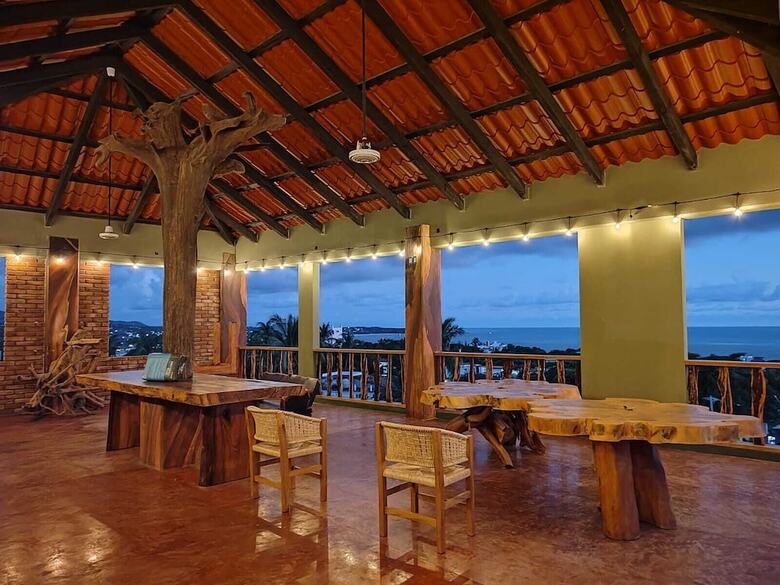 Madre Tierra Hotel & Coworking & Hostal
