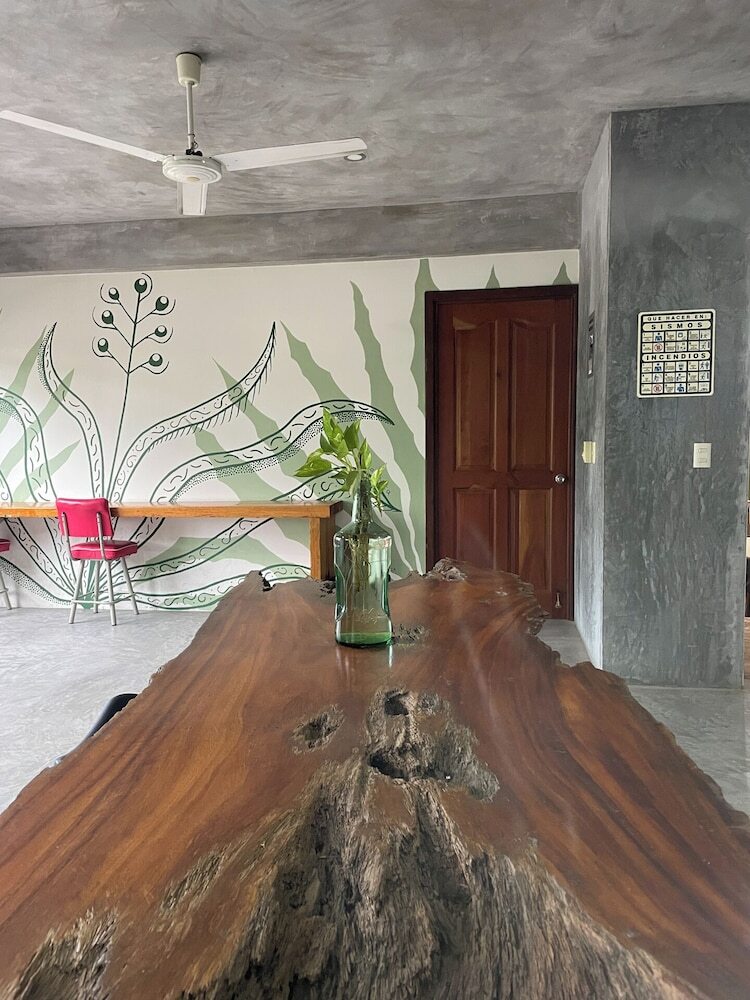 Madre Tierra Hotel & Coworking & Hostal