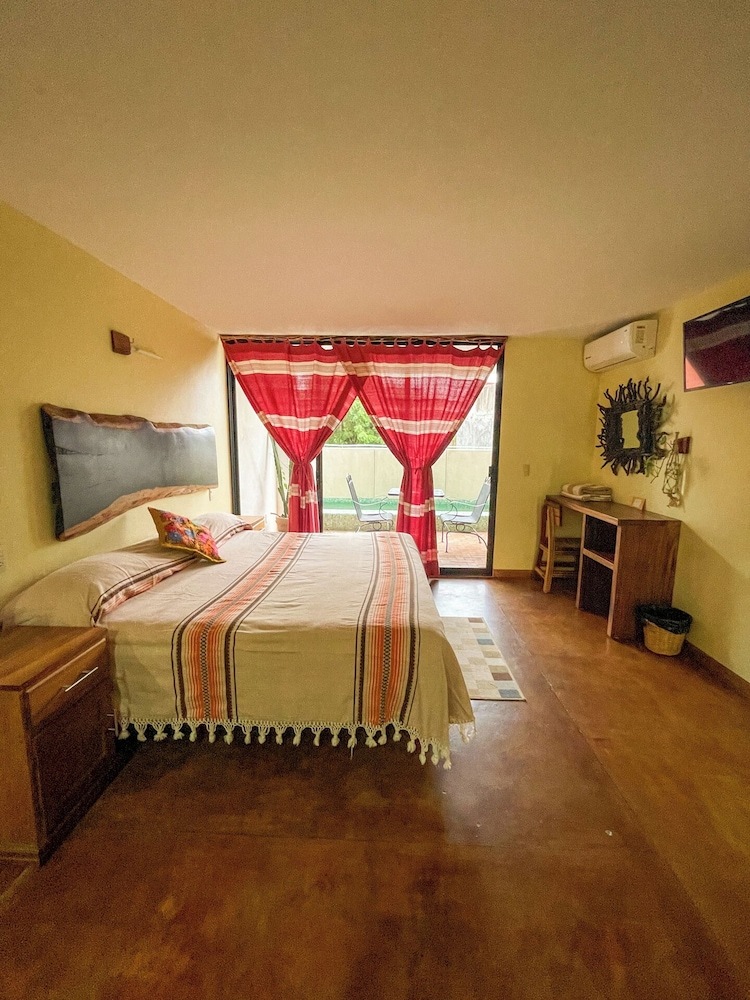 Madre Tierra Hotel & Coworking & Hostal