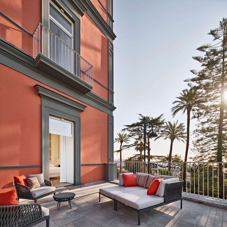 Hotel De Bonart Naples, Curio Collection By Hilton