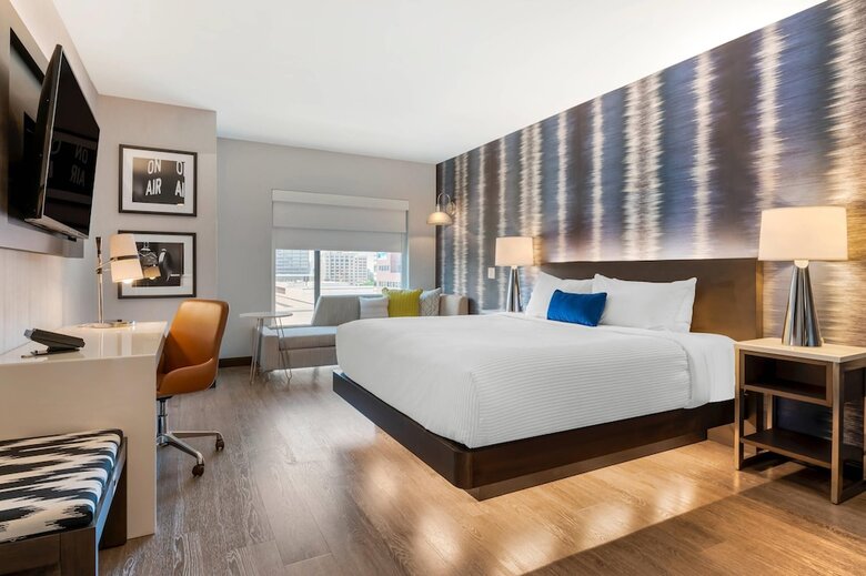Cambria Hotel Detroit Downtown