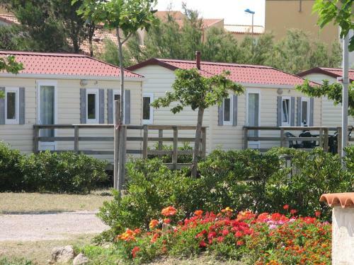 Camping Rives Des Corbi�res