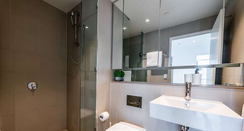Melbourne Private Apartments - Collins Street Waterfront, Docklands