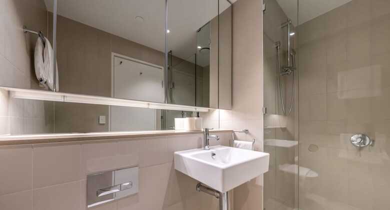 Melbourne Private Apartments - Collins Street Waterfront, Docklands