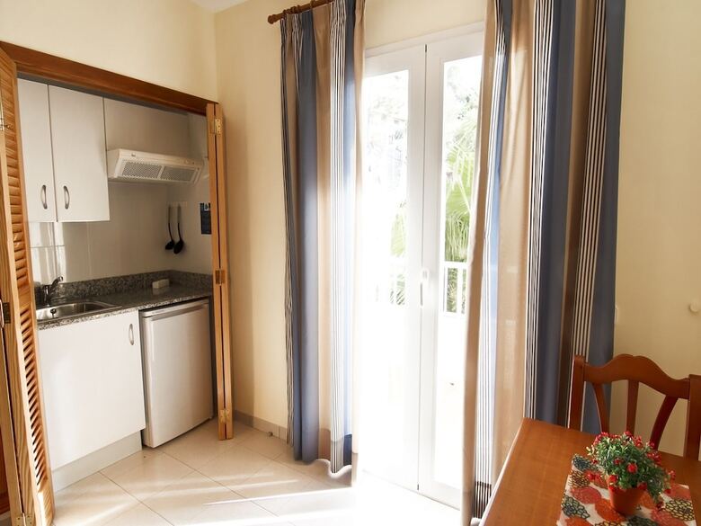 Hotel Apartamentos Niza