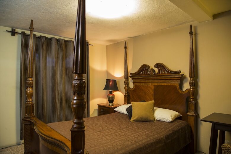 Bed & Breakfast Hotel Casa Nola