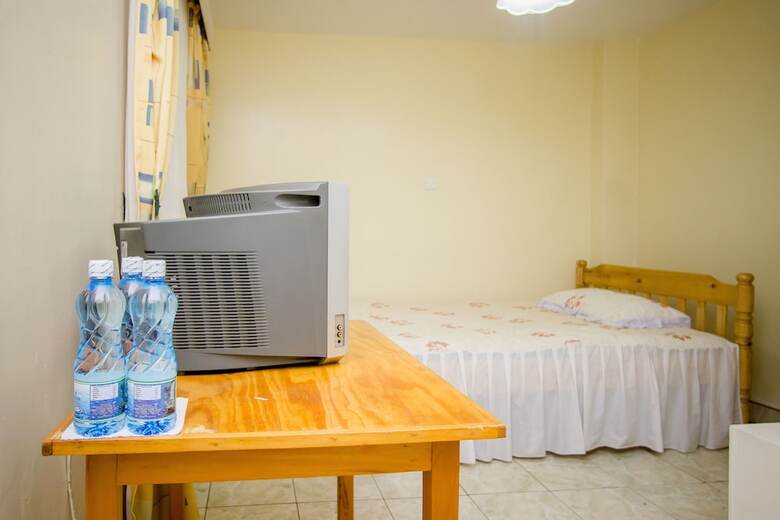 Harlequin Suites Hotel
