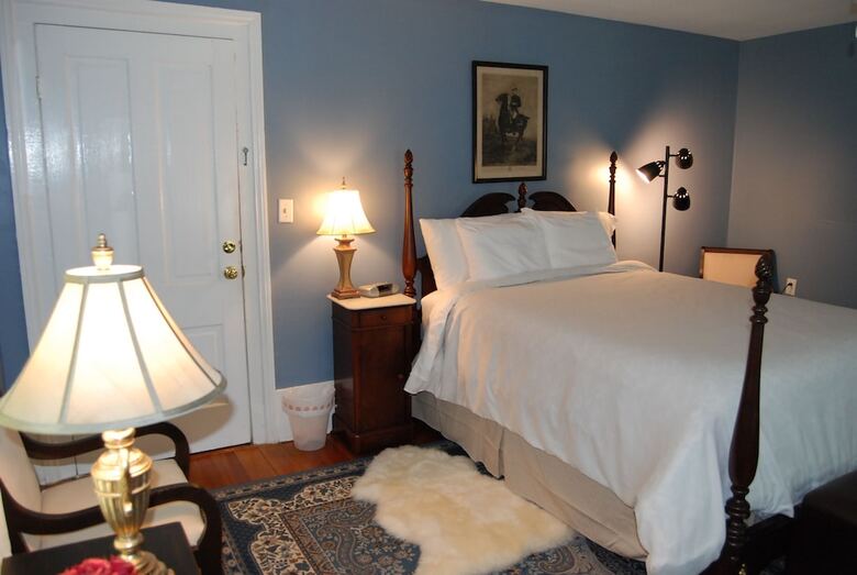 The Colonels B&B And Inn