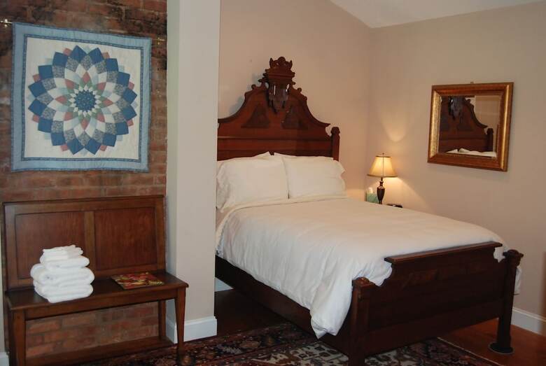 The Colonels B&B And Inn
