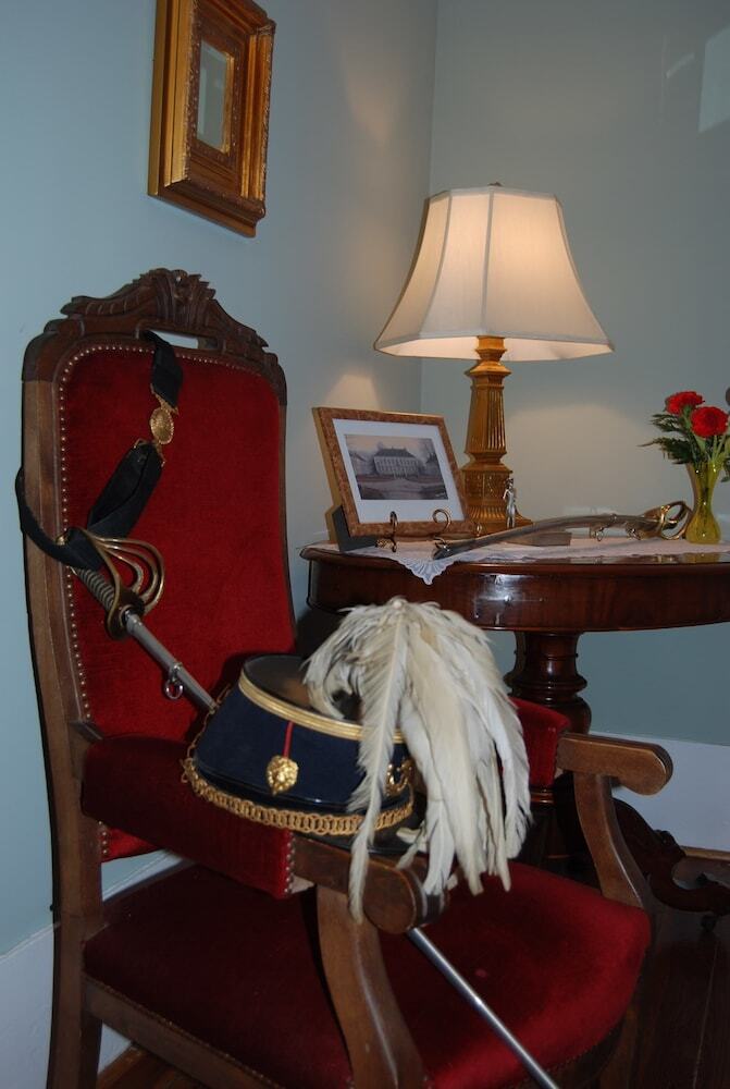 The Colonels B&B And Inn