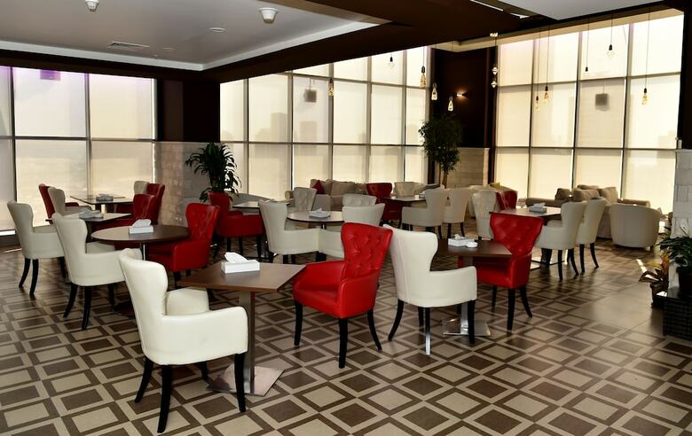Hotel Ramada Encore By Wyndham Kuwait Downtown