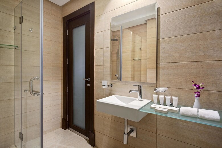 Hotel Ramada Encore By Wyndham Kuwait Downtown