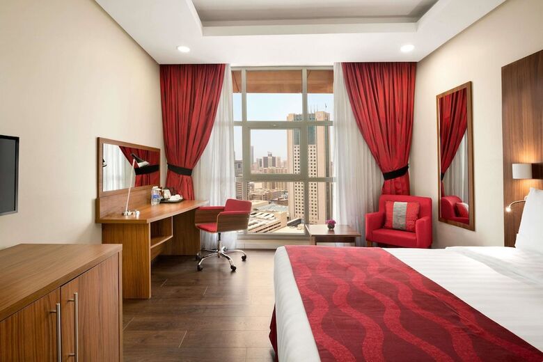 Hotel Ramada Encore By Wyndham Kuwait Downtown