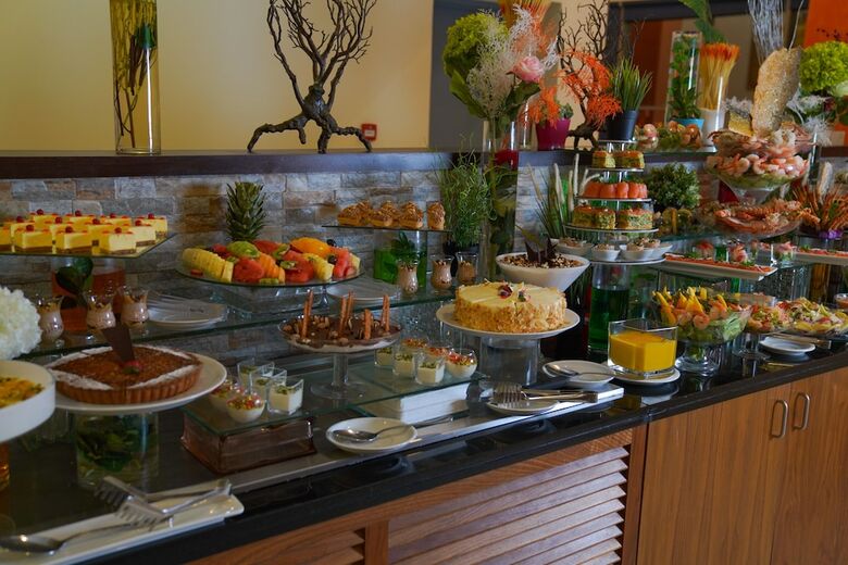 Hotel Ramada Encore By Wyndham Kuwait Downtown