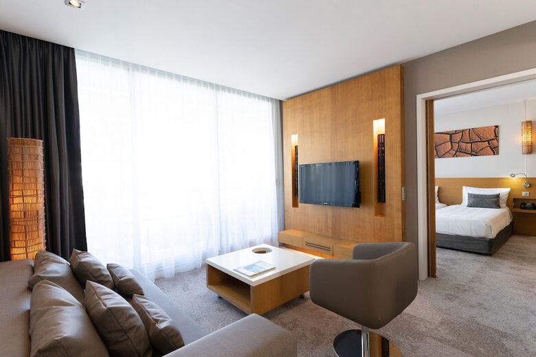 Hotel Chateau Royal Beach Resort And Spa