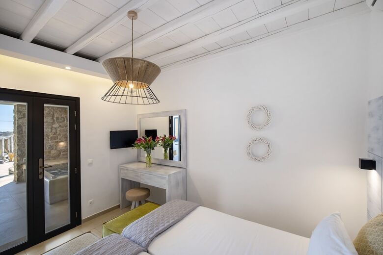 Tropicana Hotel , Suites & Villas Mykonos