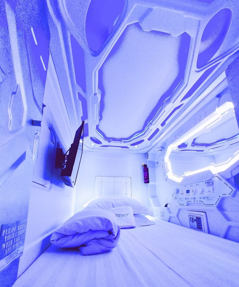 Hotel Met A Space Pod @ Arab Street
