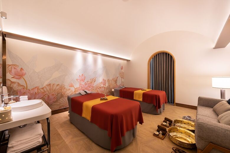 Eastin Grand Hotel Phayathai