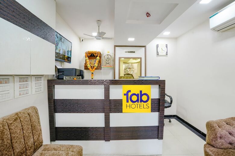 Hotel Fabexpress Rajmahal