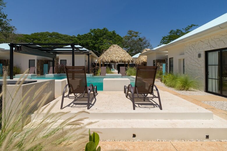 Villas Vr Beachwalk Avellanas
