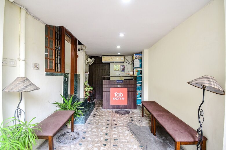 Hotel Fabexpress Ullash Residency