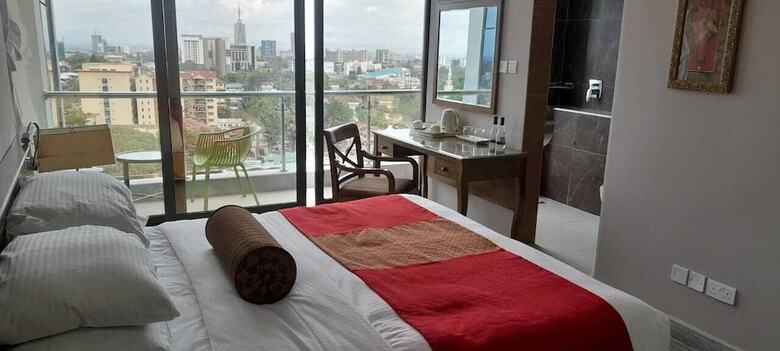 Hotel The Clan Suites