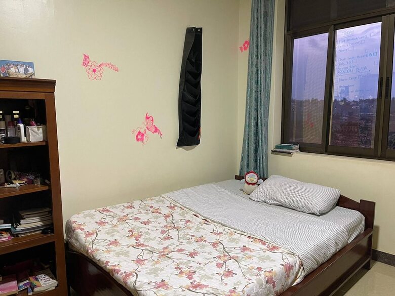 Room-nshuti Spacious Quiet Rm For Short