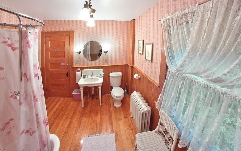 Bed & Breakfast The Jeweled Turret Inn