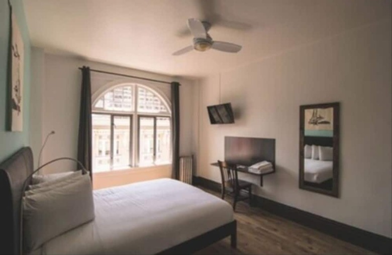The Bartlett Hotel And Guesthouse