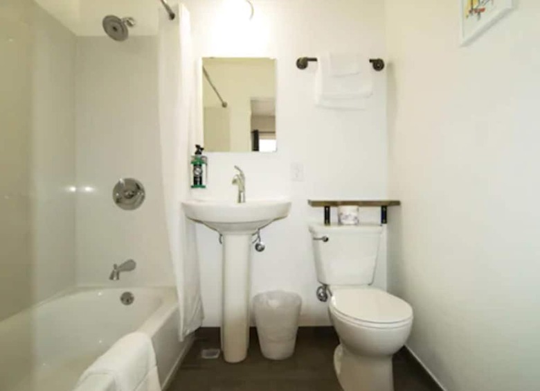 The Bartlett Hotel And Guesthouse