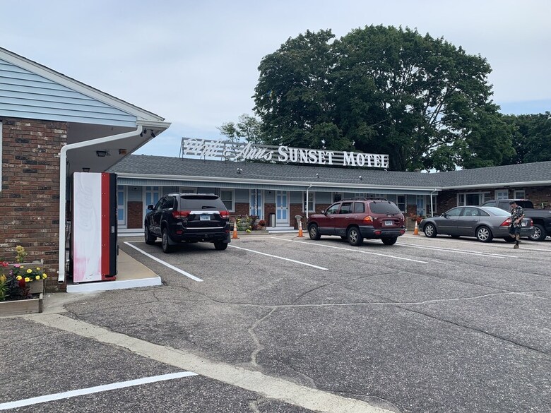 Phil & Anns Sunset Motel