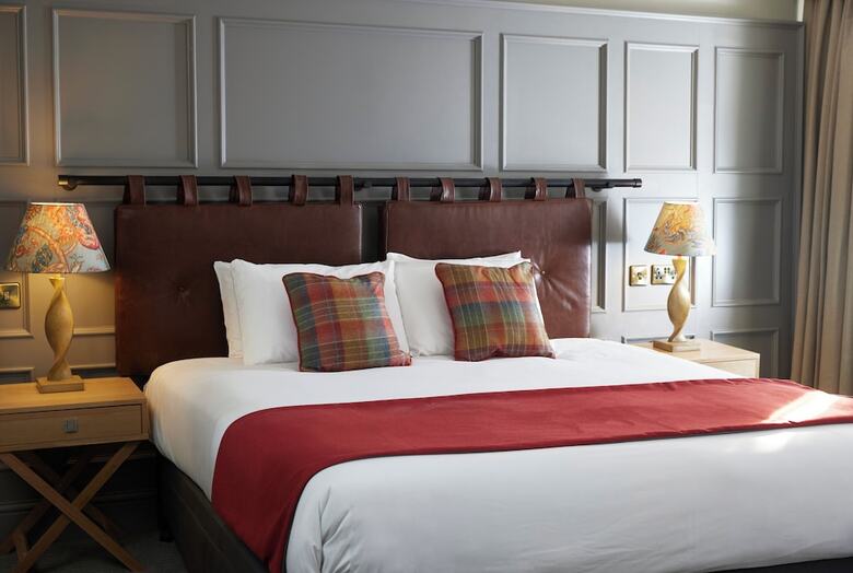 Castle Hotel By Chef And Brewer Collection